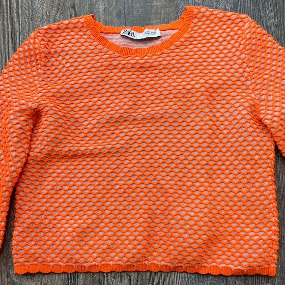Zara Neon Orange Fishnet Cropped Sweater Size Small - Picture 4 of 11